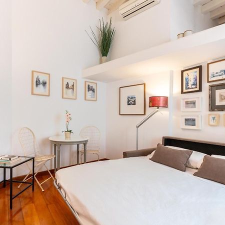 Apartamentos Rg Goyeneta Севиля Екстериор снимка