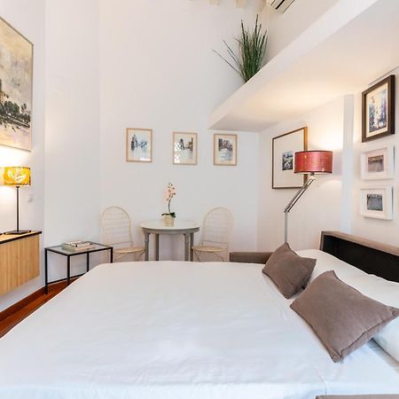 Apartamentos Rg Goyeneta Севиля Екстериор снимка