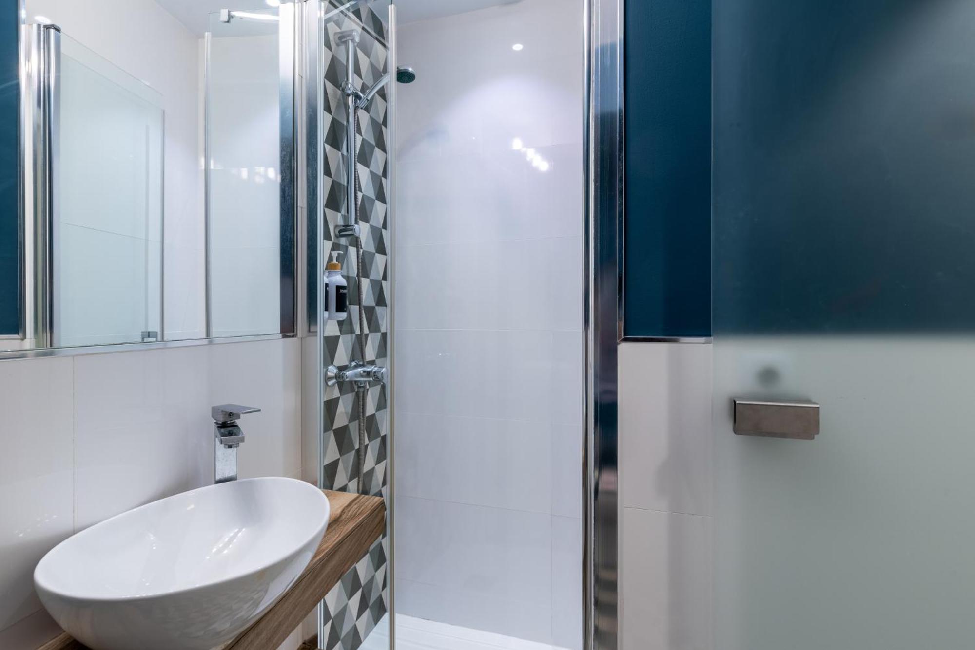 Apartamentos Rg Goyeneta Севиля Екстериор снимка