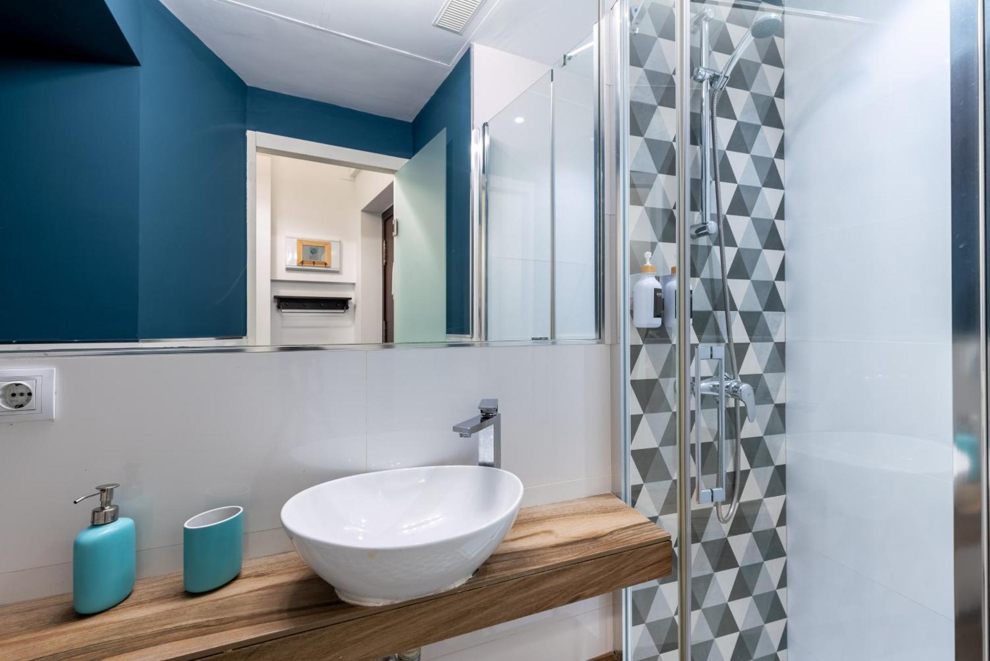 Apartamentos Rg Goyeneta Севиля Екстериор снимка