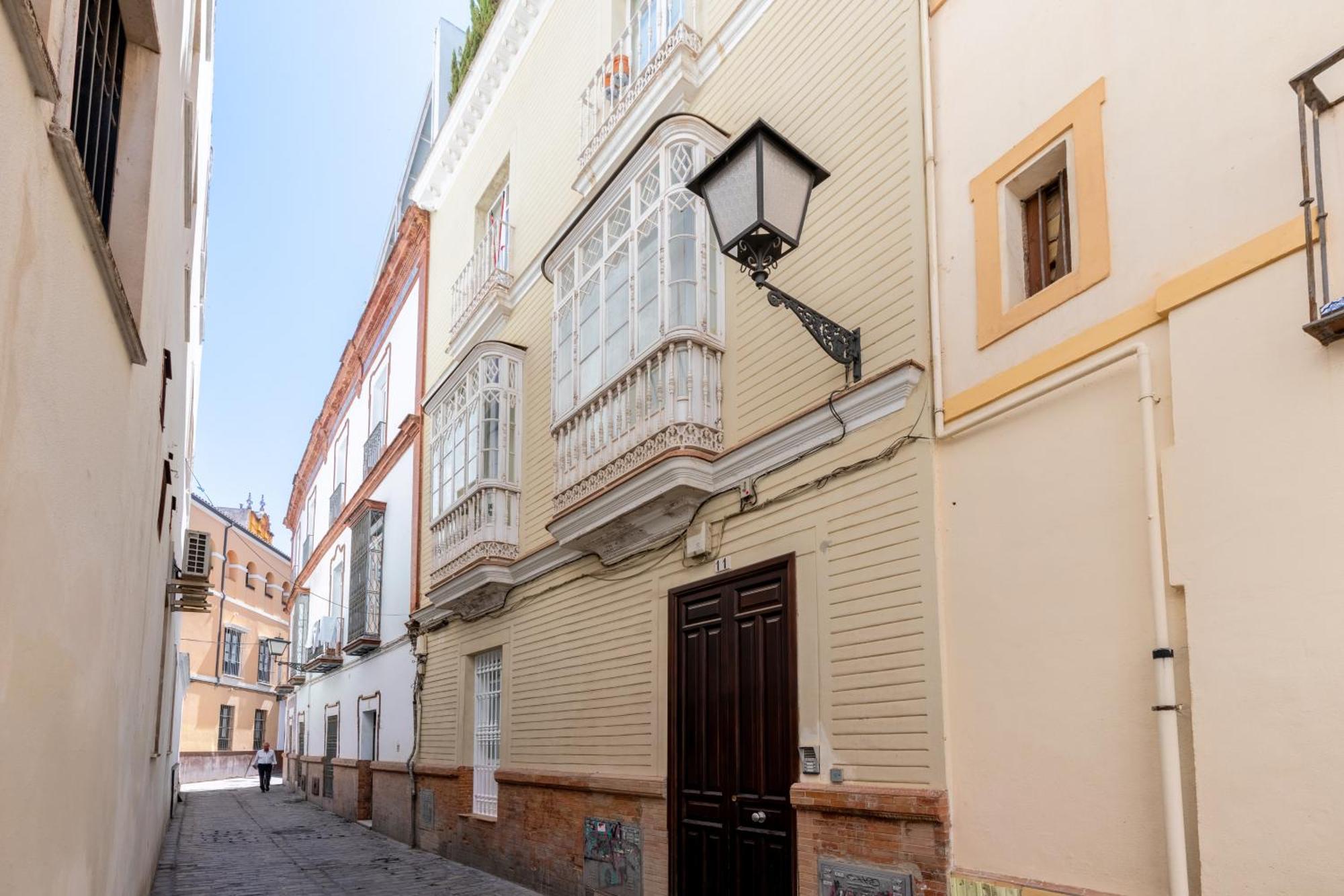 Apartamentos Rg Goyeneta Севиля Екстериор снимка