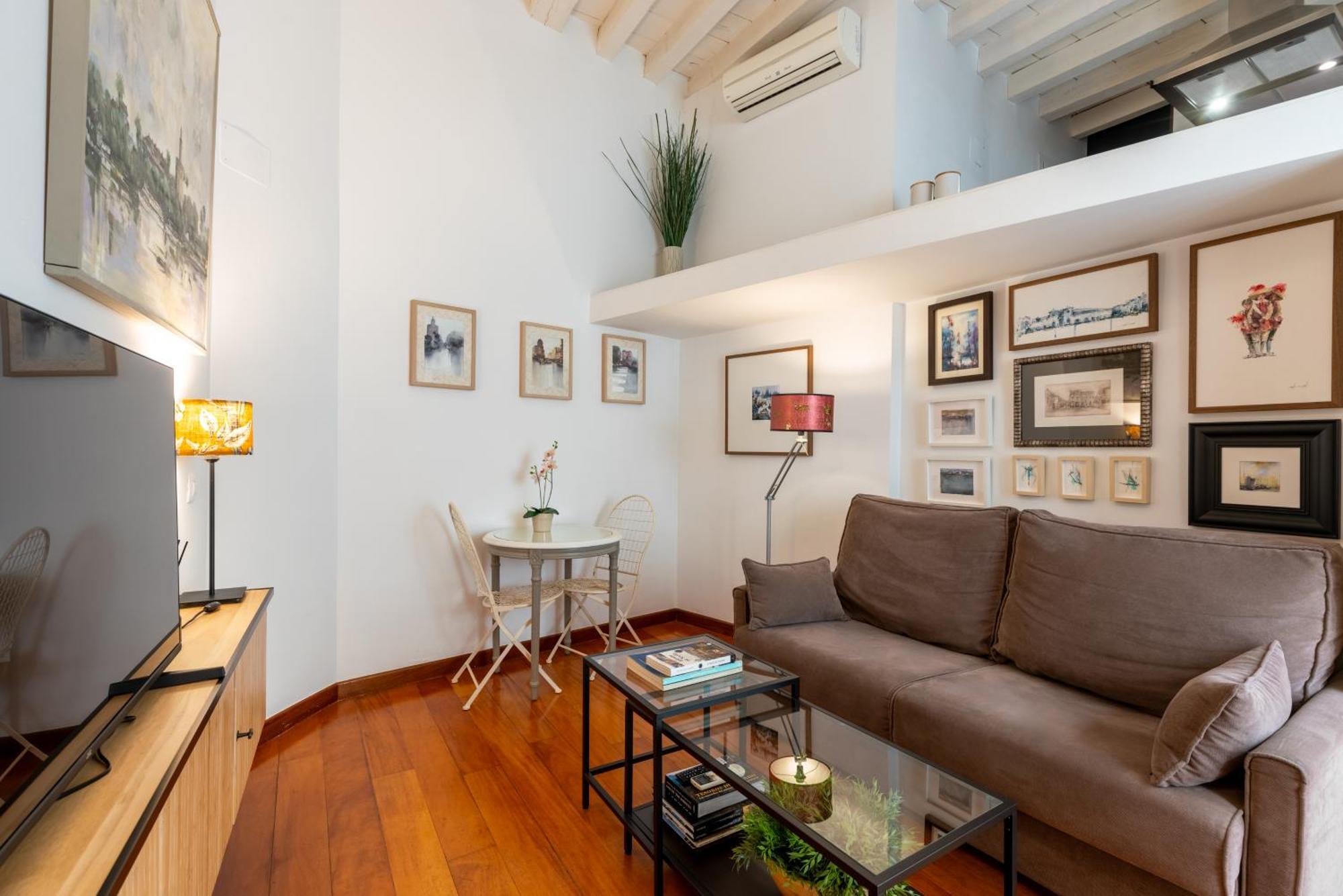 Apartamentos Rg Goyeneta Севиля Екстериор снимка